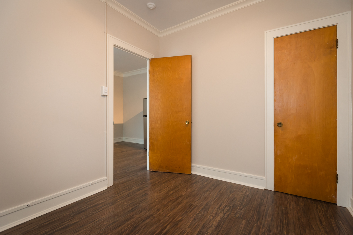 hardwood floors renovated bedroom apartment hyde park chicago kenwood renovated one bedroom